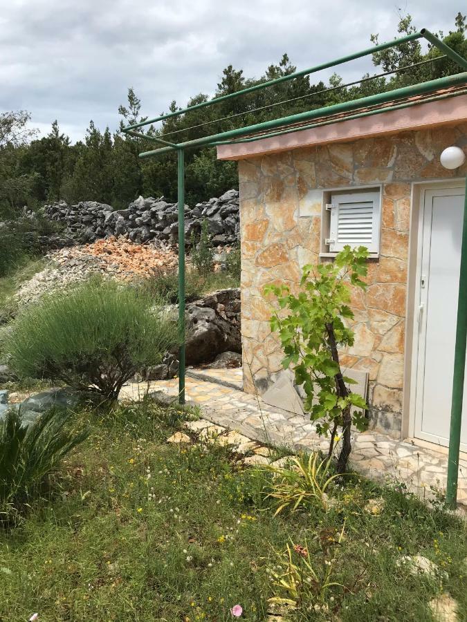 Apartman Emilija Vinišće Exterior foto